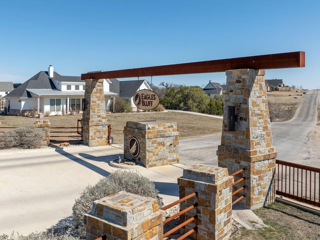 Photo of 1145 Eagles Bluff Drive