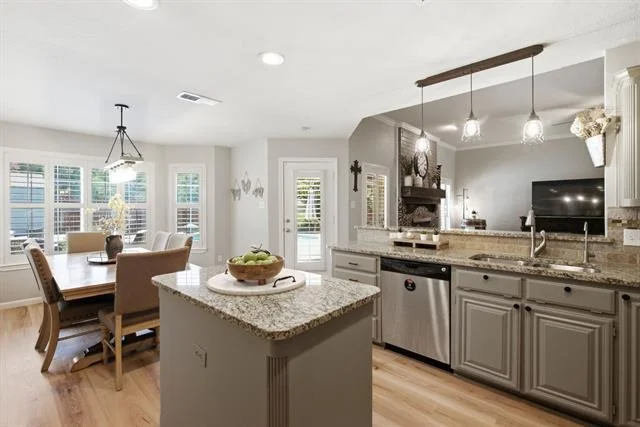 Photo of 1703 Oakmeadow Drive