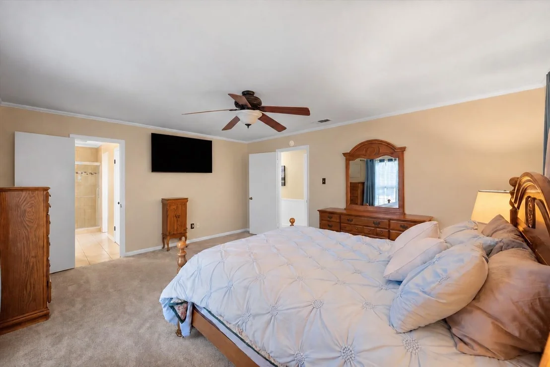 Photo of 929 Madison Square