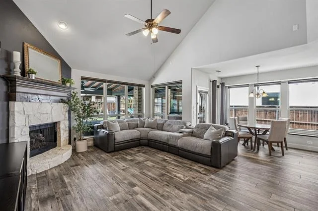 Photo of 1504 Grove Drive