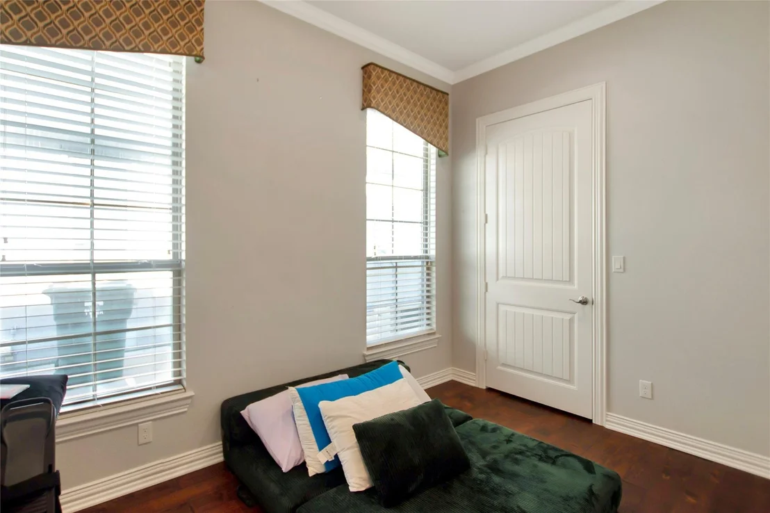 Photo of 745 Esperanza Place