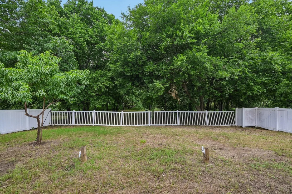 Photo of 1321 Stone Mountain Parkway