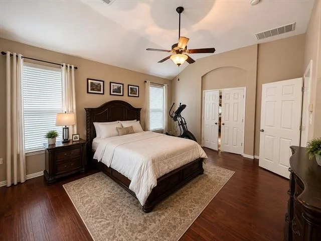 Photo of 710 Rosewood Drive