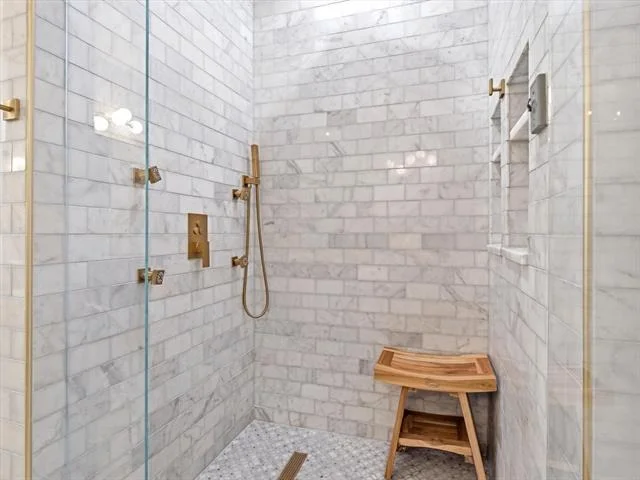 Photo of 4956 Exposition Way