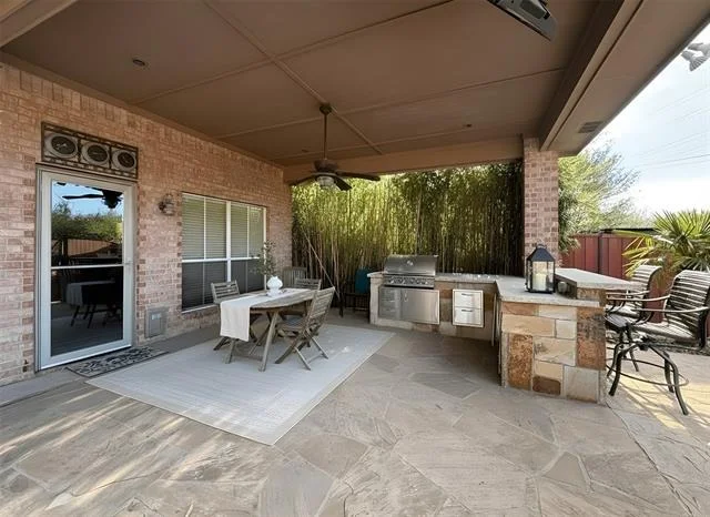 Photo of 2025 Fair Oaks Circle