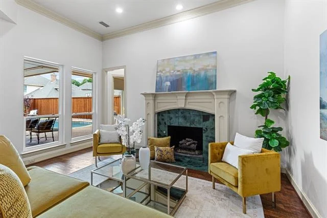 Photo of 5937 Glendower Lane