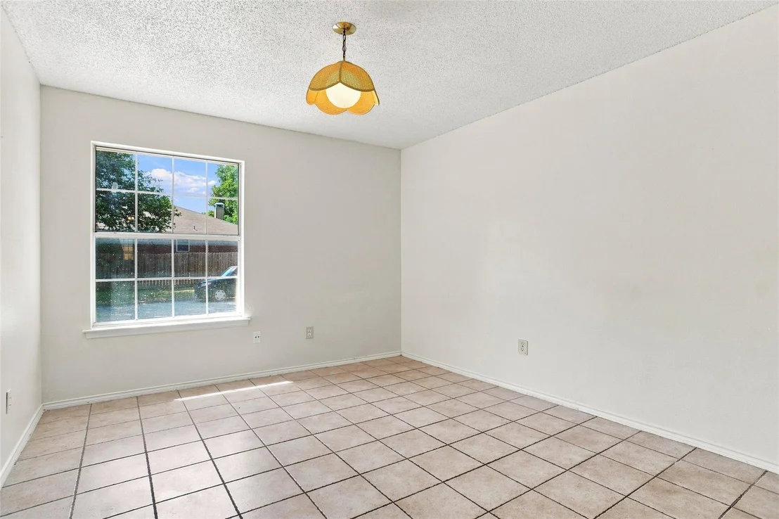 Photo of 1001 Flower Drive