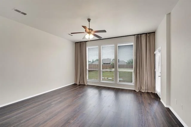 Photo of 100 Windsor Circle
