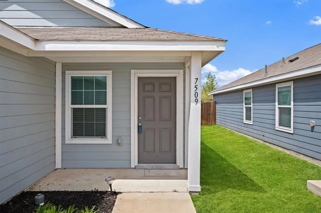 Photo of 7509 Gray Wolf Lane