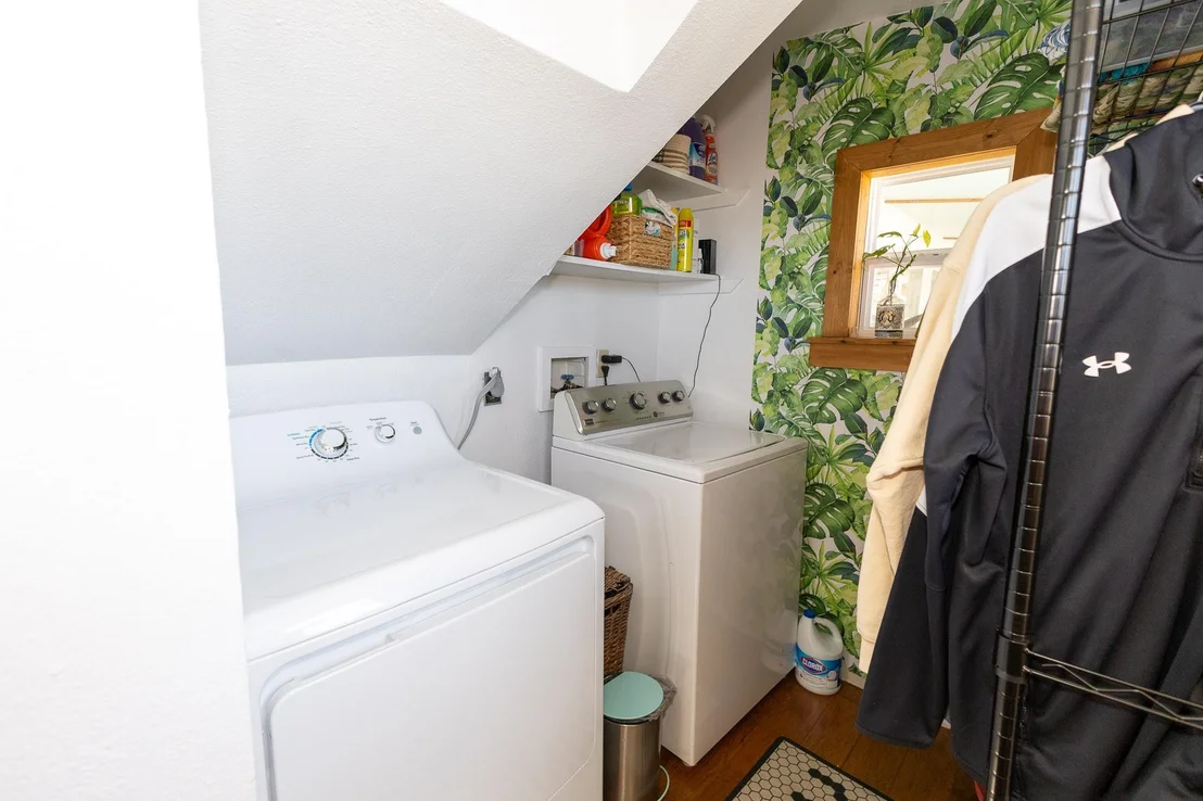 Photo of 325 MOHAWK