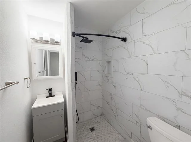Photo of 913 Jayellen Court