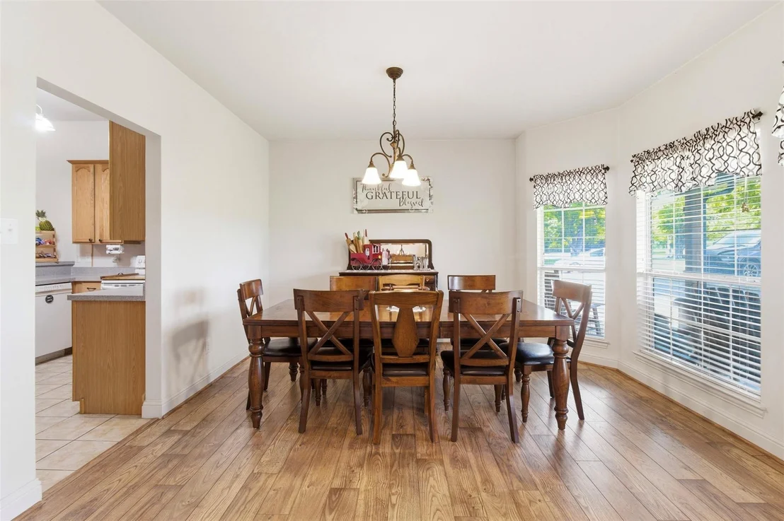 Photo of 2725 County Road 494