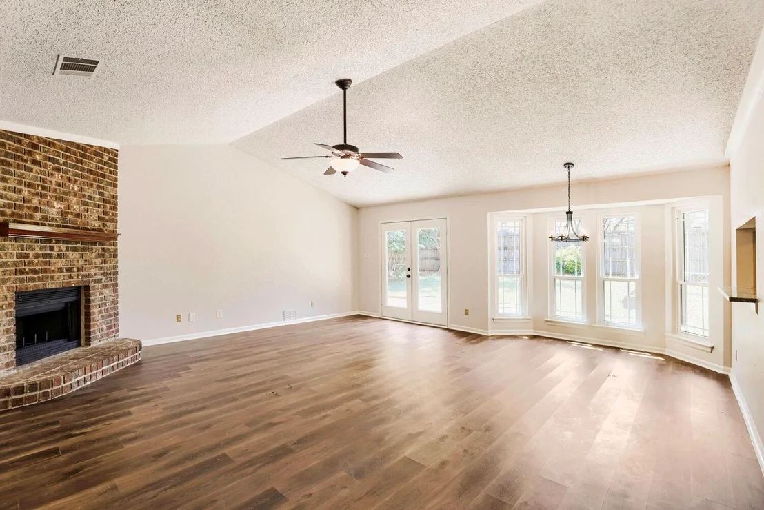 Photo of 314 Sandlewood Lane