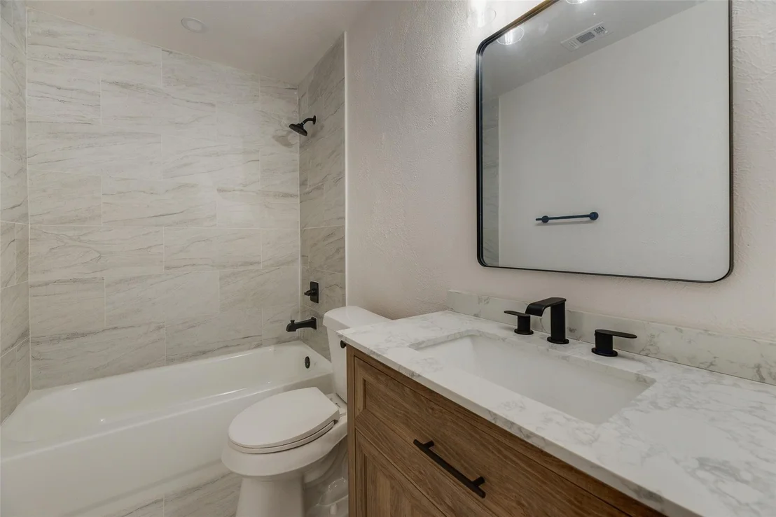 Photo of 409 Birchwood Circle