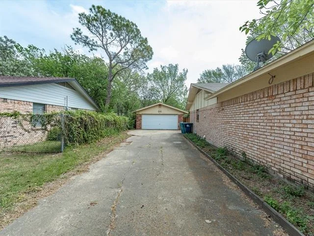 Photo of 2732 Foxcroft Circle