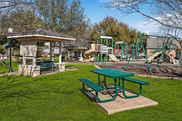 Photo of 1306 Travis Circle N