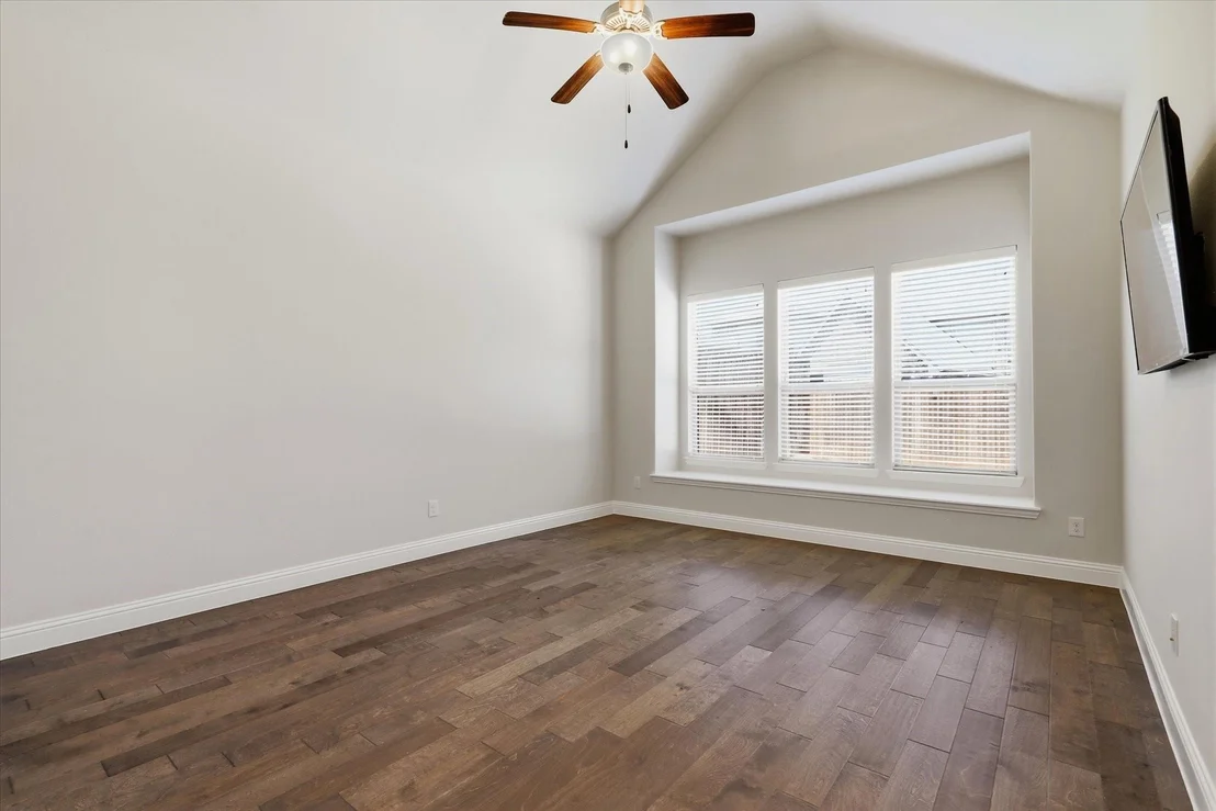 Photo of 2433 Mare Road