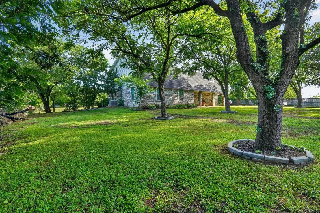 Photo of 4041 Burleson Retta Road