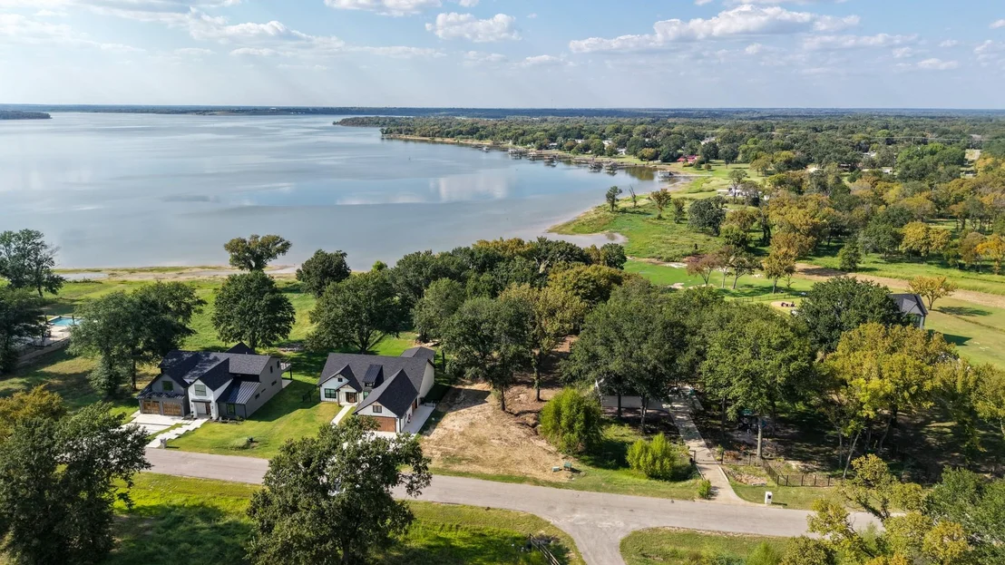 Photo of 1520 Shoreline Drive