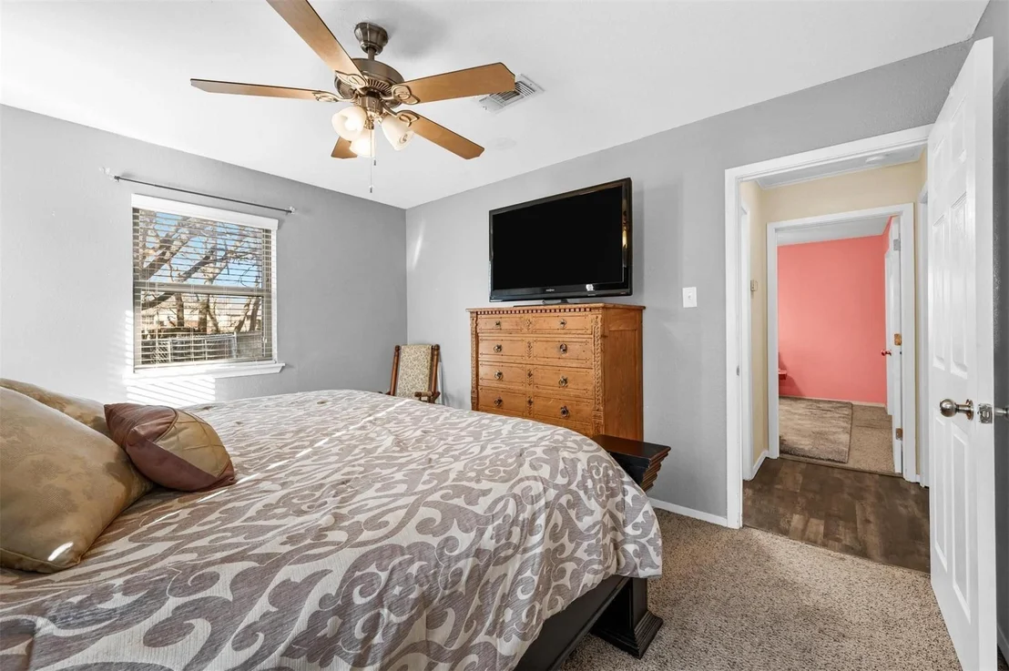 Photo of 111 Longhorn Drive