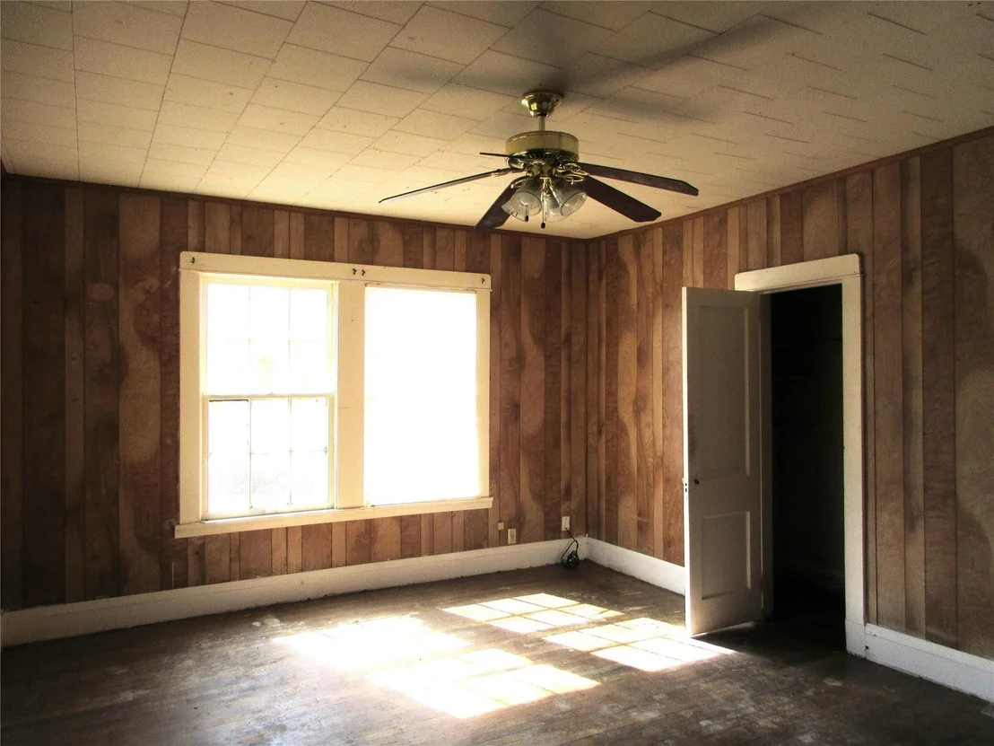 Photo of 916 Ward