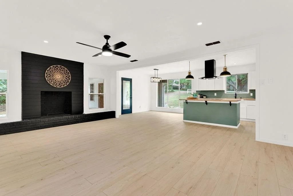 Photo of 439 N Lonestar Lane