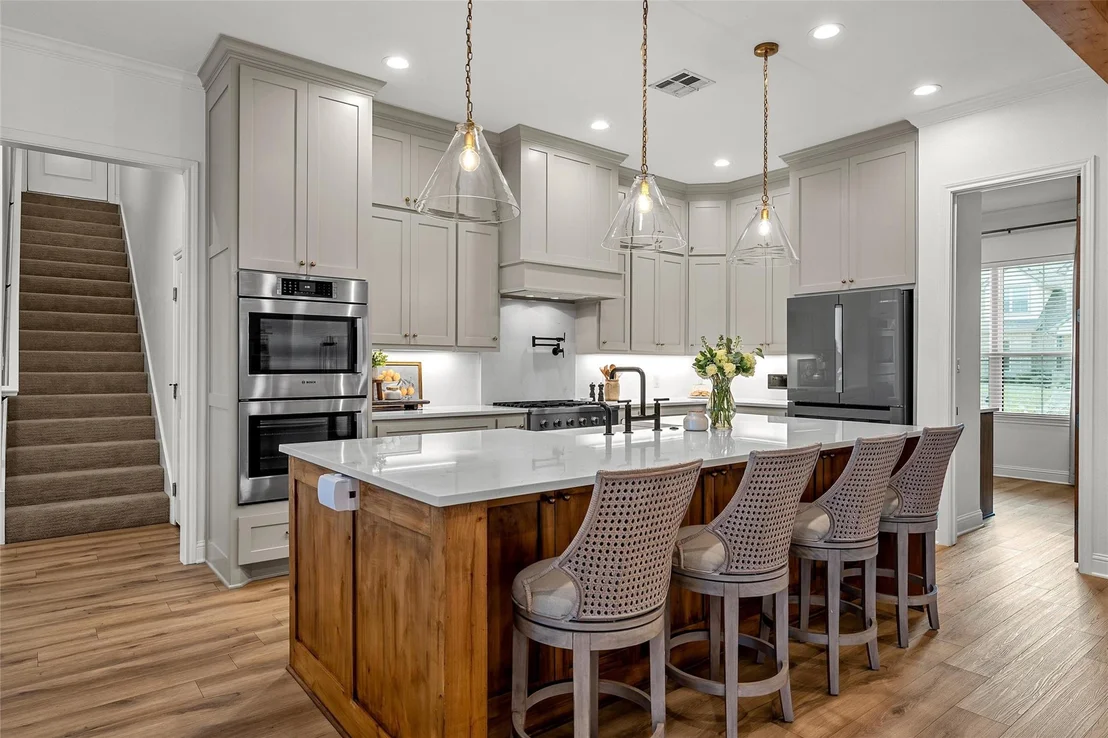 Photo of 604 Lindsay Lane