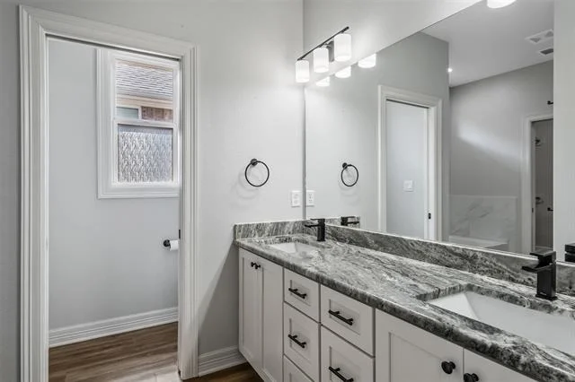 Photo of 1806 Forestdale