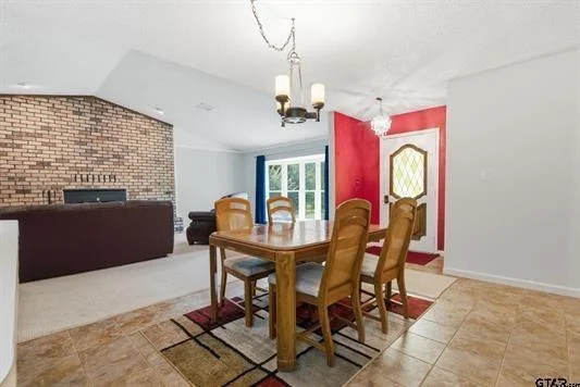 Photo of 546 Woodside Drive