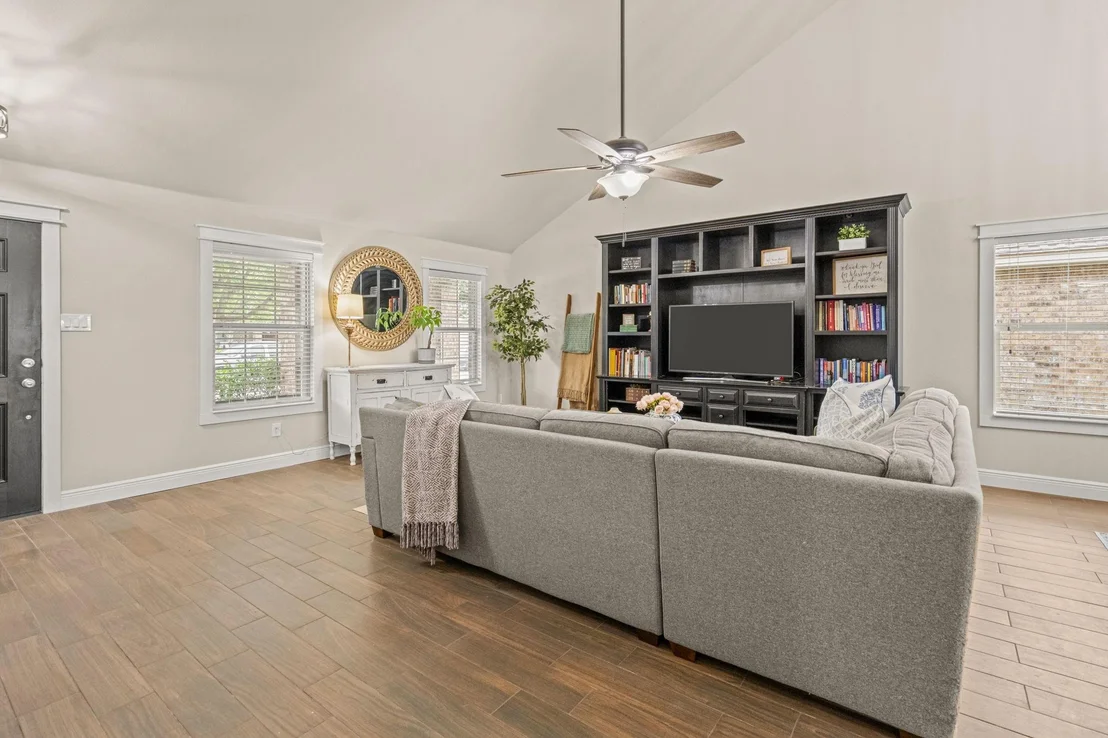 Photo of 433 Andalusian Trail