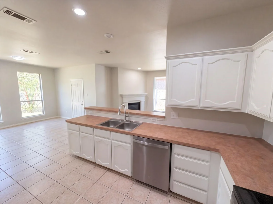 Photo of 2617 Silver Hill Drive