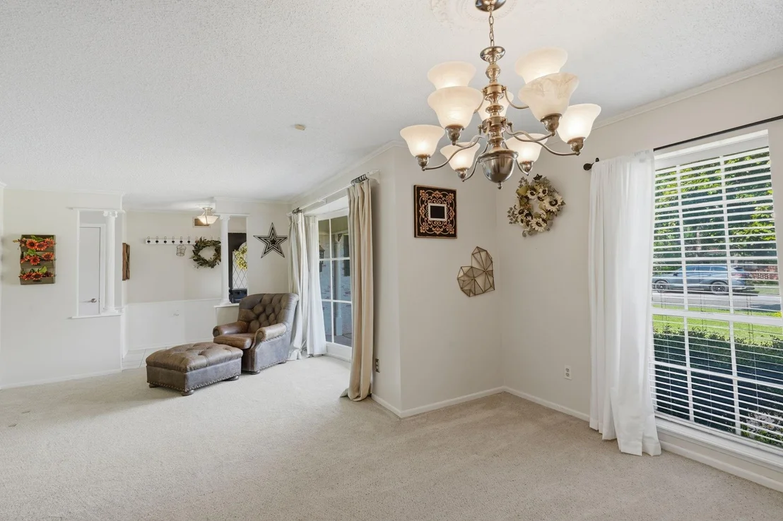 Photo of 858 Canyon Court