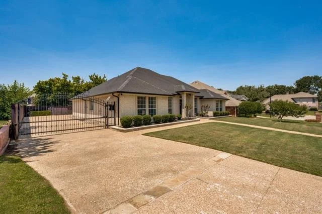 Photo of 5104 Independence Avenue