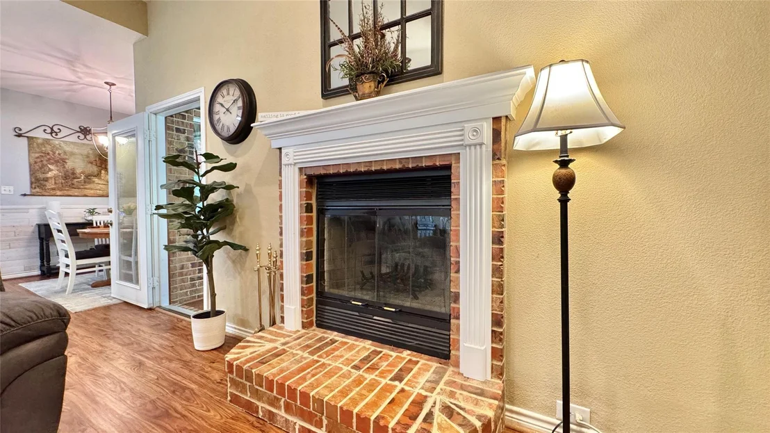 Photo of 115 Meadowood Road