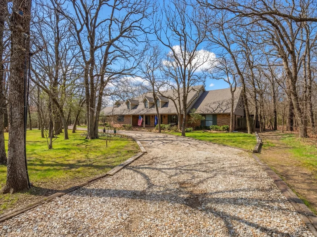 Photo of 625 Estates Drive