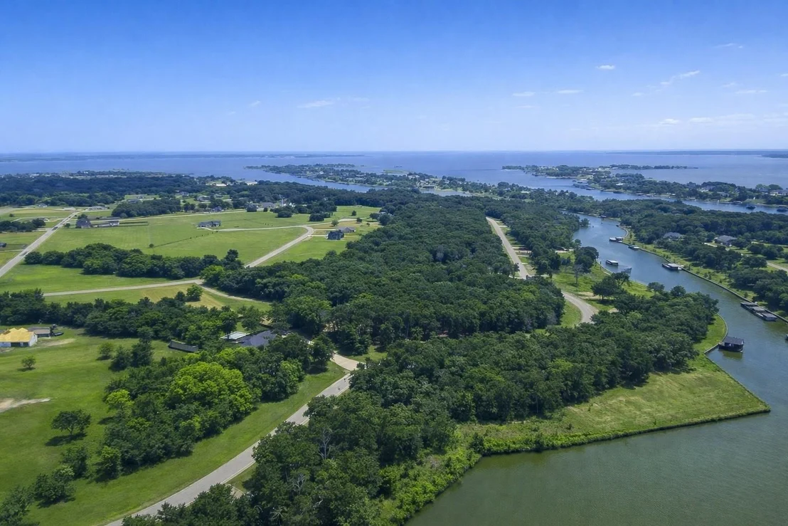 Photo of 442 Waters Edge Drive