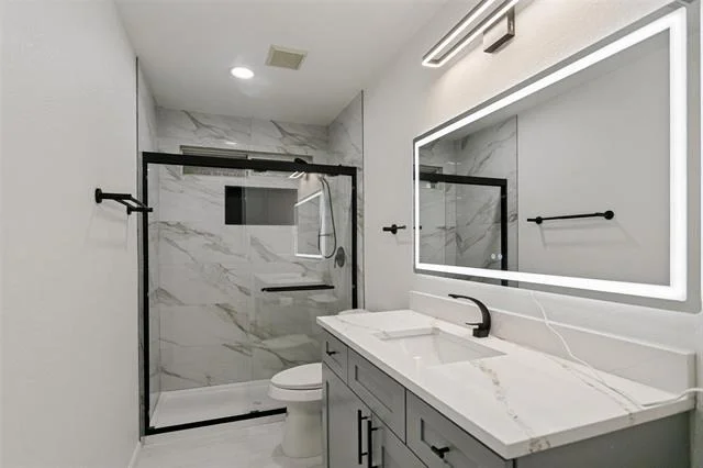 Photo of 724 Bluebonnet Drive