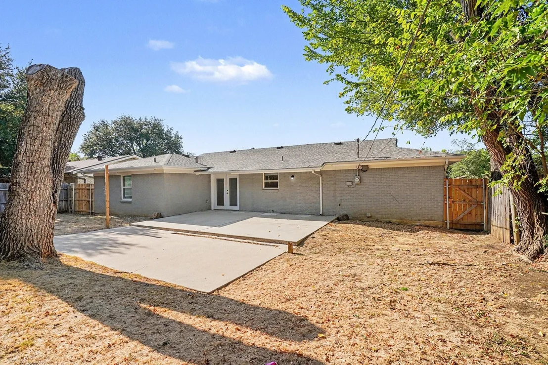 Photo of 6705 Yosemite Drive