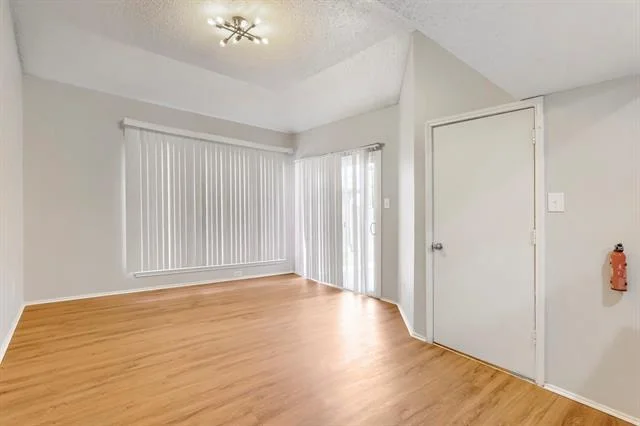 Photo of 1106 Alameda Drive