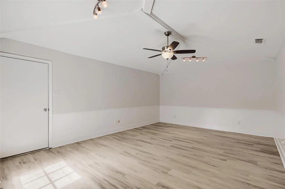 Photo of 1202 E Berkeley Drive