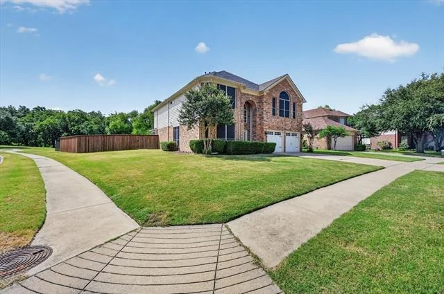 Photo of 2633 Lakeside Drive