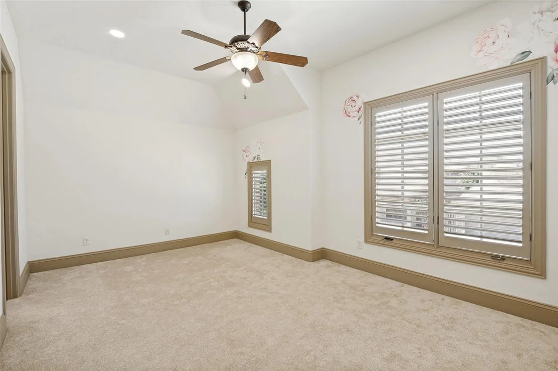 Photo of 5764 Quebec Lane