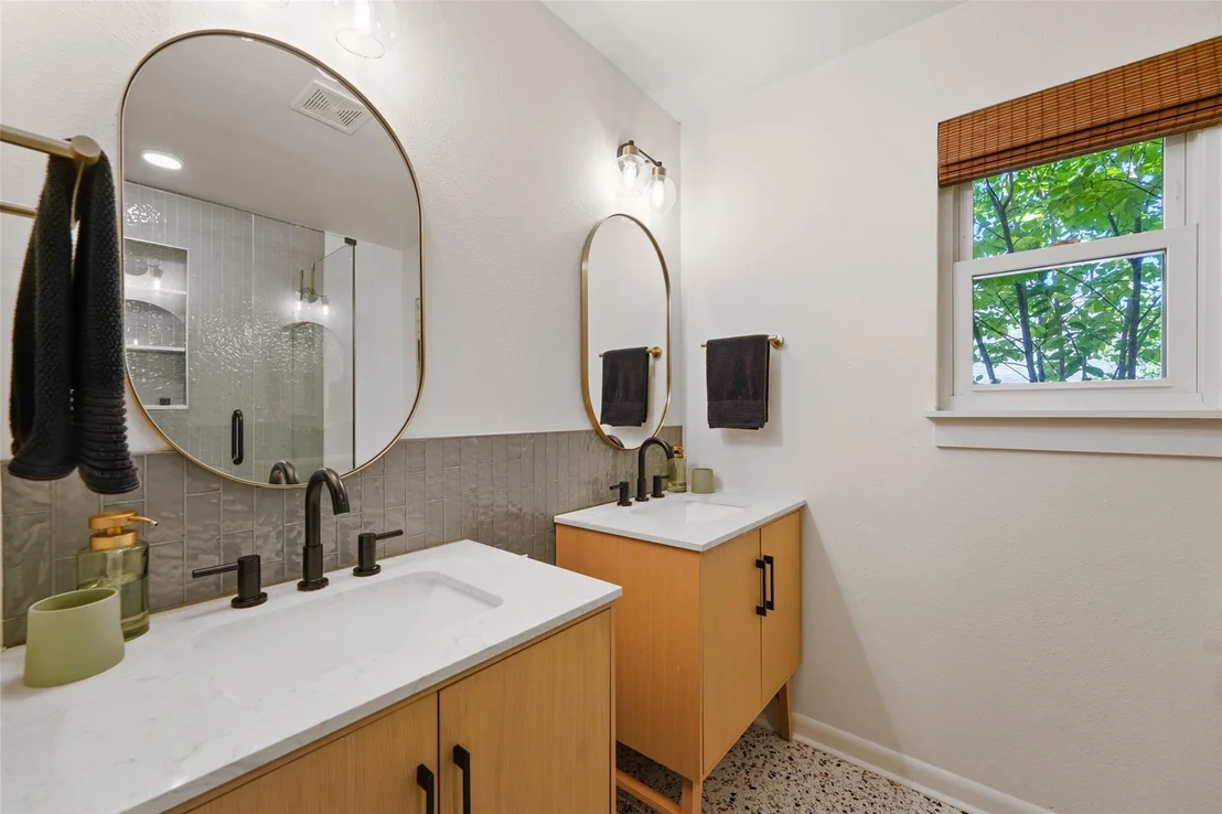 Photo of 1417 Sylvan Drive
