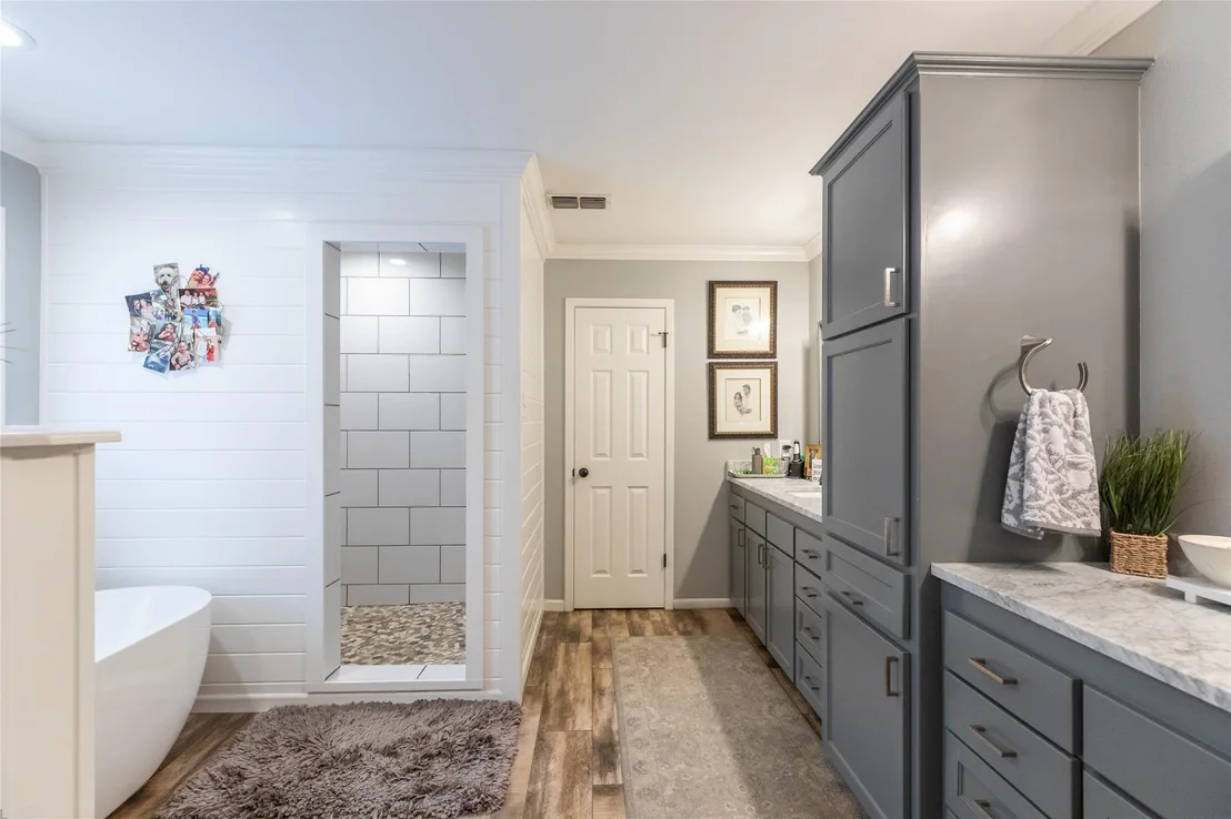 Photo of 23 Lytle Place Drive