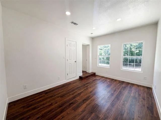Photo of 420 Bluebonnet Drive