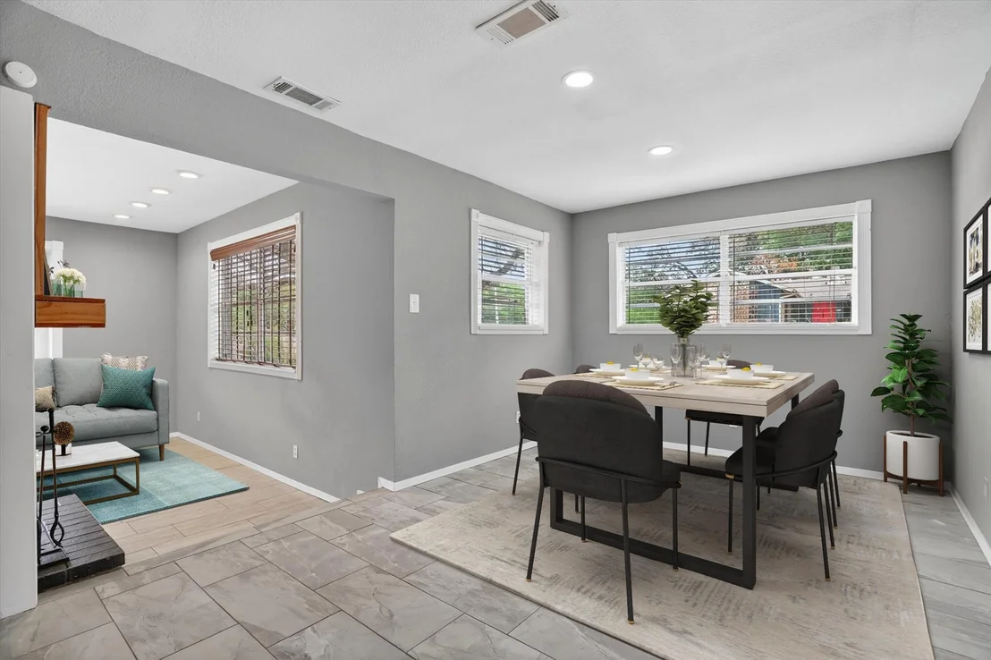 Photo of 6609 Genoa Road