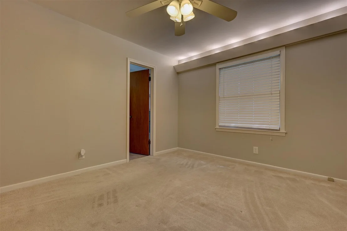 Photo of 2012 Mountainview Drive