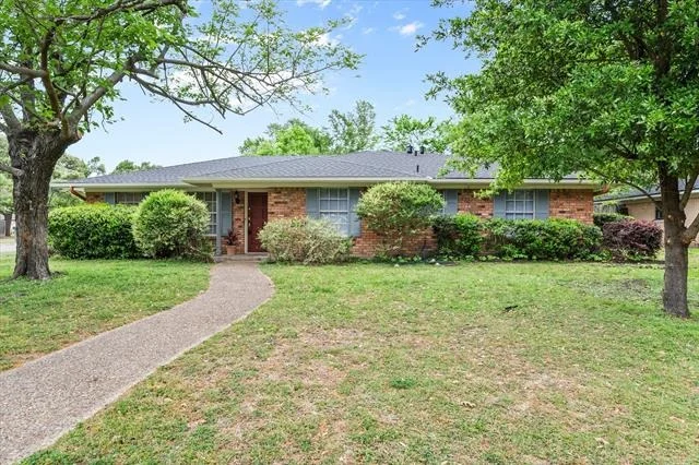 Photo of 628 Madison Drive