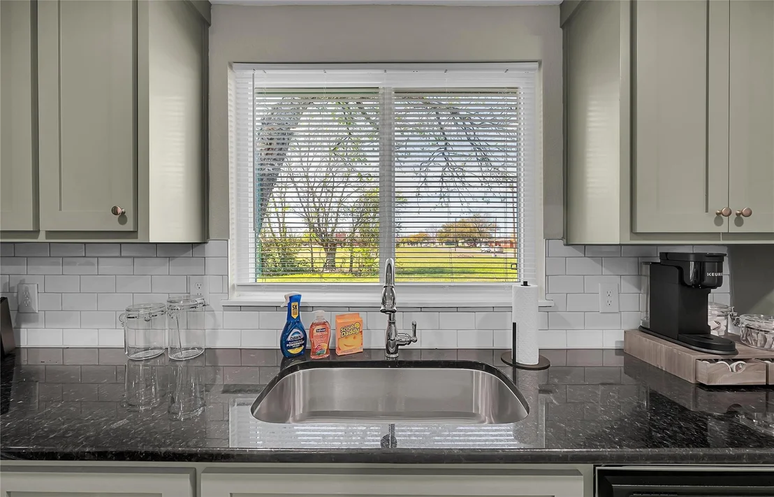 Photo of 924 Gurley Lane