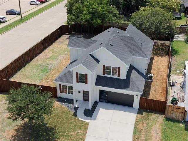 Photo of 3825 Williamsburg Drive